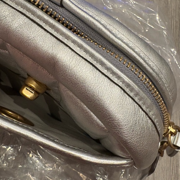 Coach Silver Crossbody Bag - Quilted FLAW Brand NEW - Picture 16 of 16